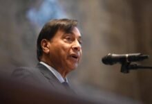 بعد 30 سنة.. «قطب صناعة الصلب» ينقل إقامته الضريبية من بريطانيا - إيجي بيزنس resize 5b5282 - إيجي بيزنس