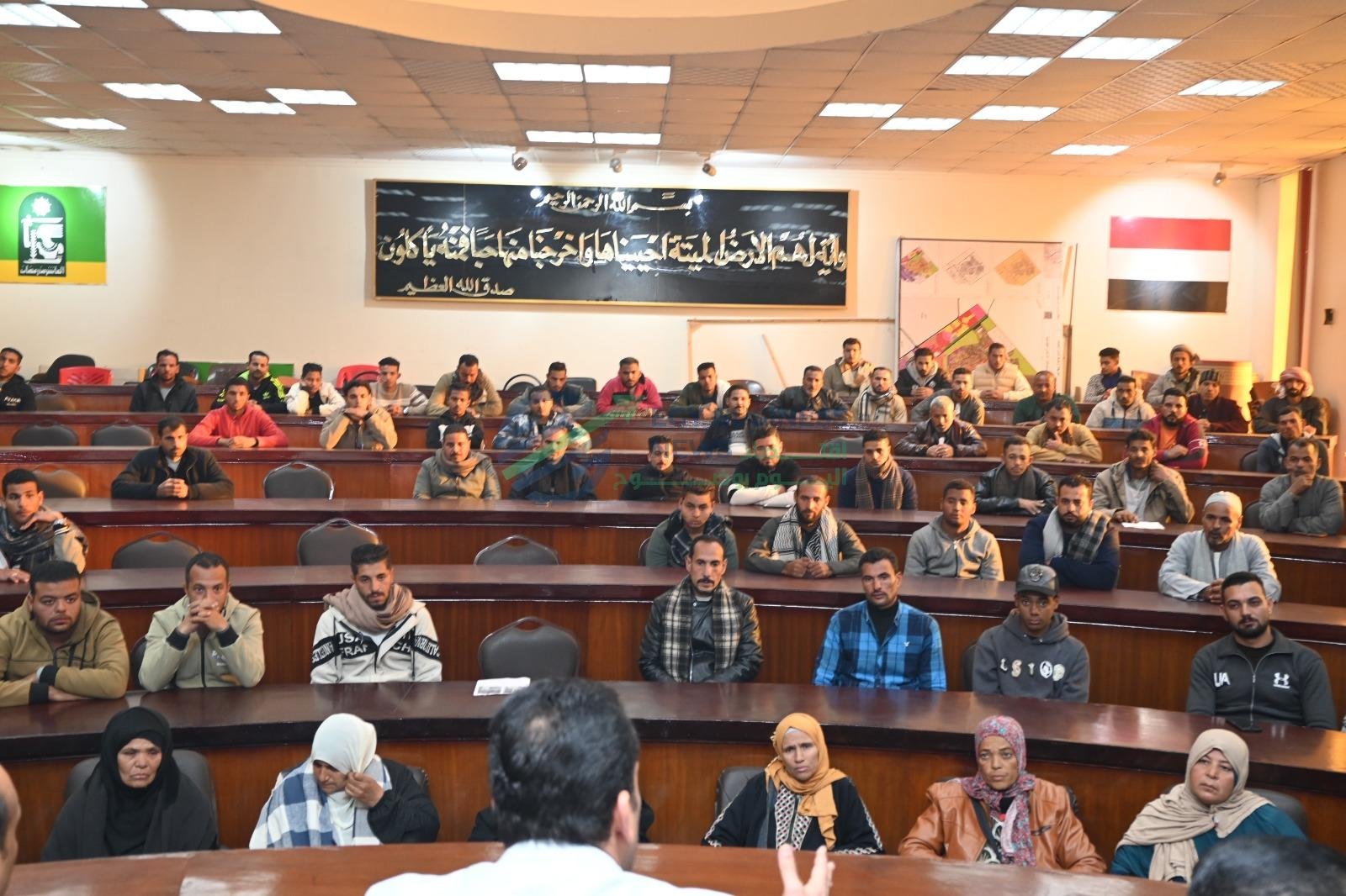 علاء عبد اللاه لحل أزمة تكدسات المرور ... توفير مكان بديل كحل مؤقت للباعة الجائلين بالعاشر - إيجي بيزنس 6 1b81c4 - إيجي بيزنس